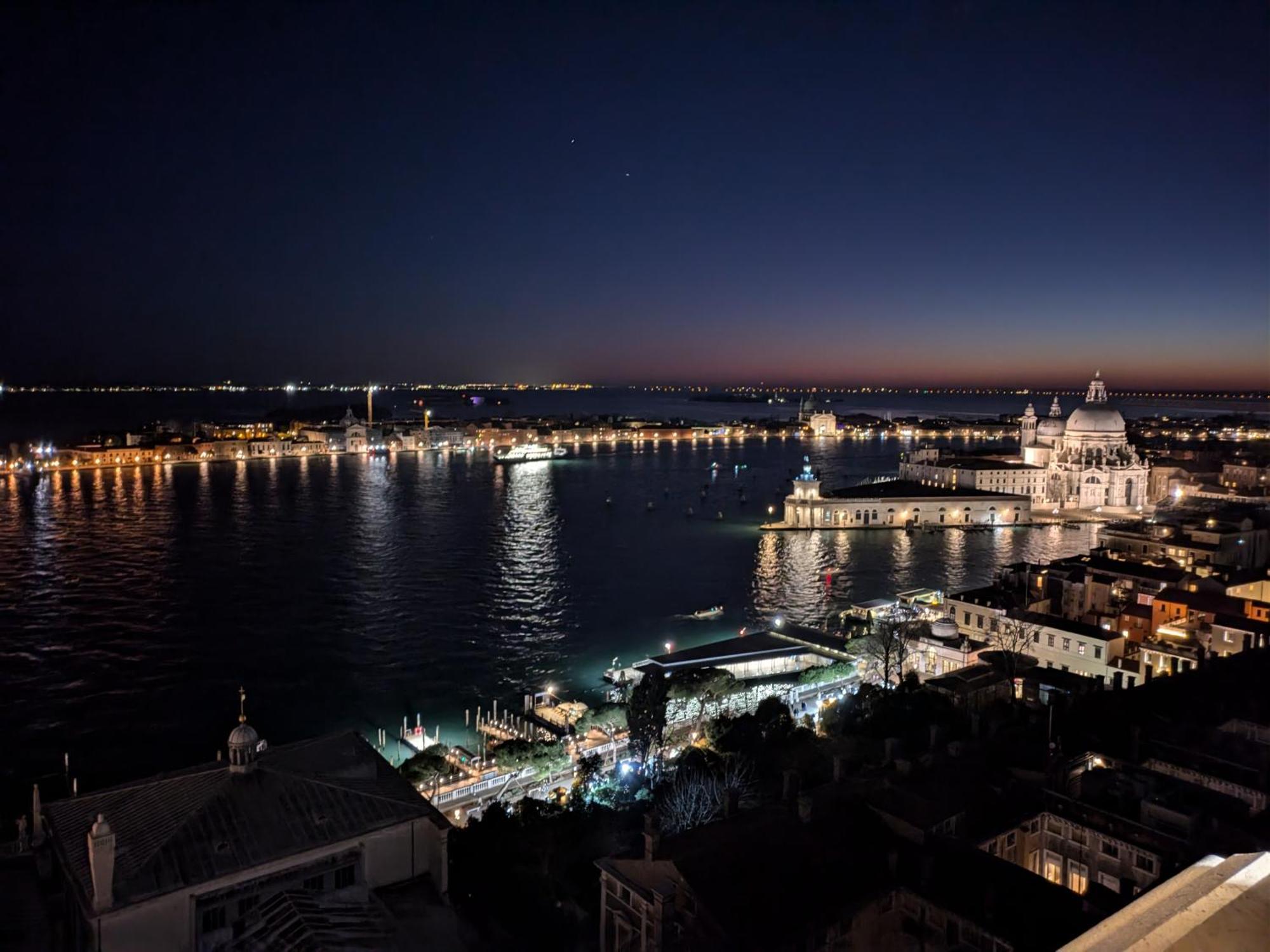 Ca Del Gambero Canal View Venice Exterior photo