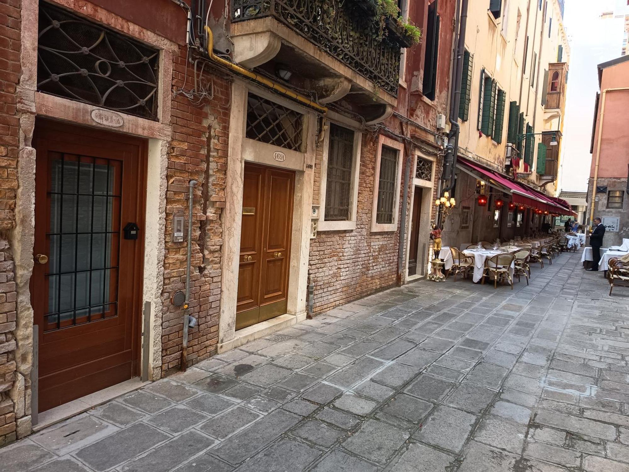 Ca Del Gambero Canal View Venice Exterior photo